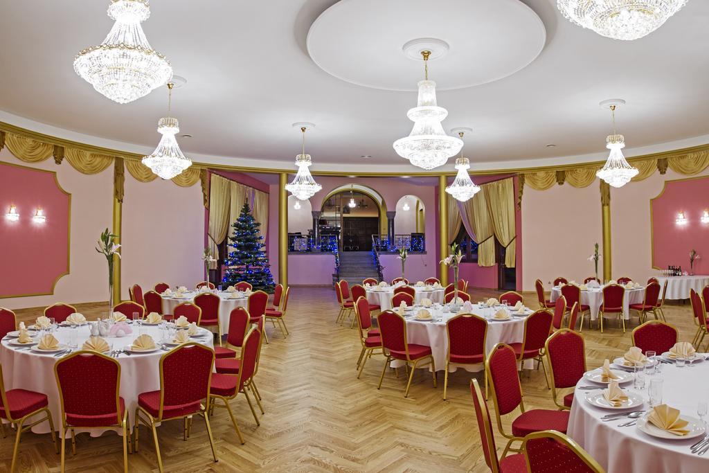 Villa Bergera Dzierżoniów Екстериор снимка