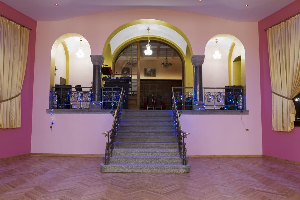 Villa Bergera Dzierżoniów Екстериор снимка