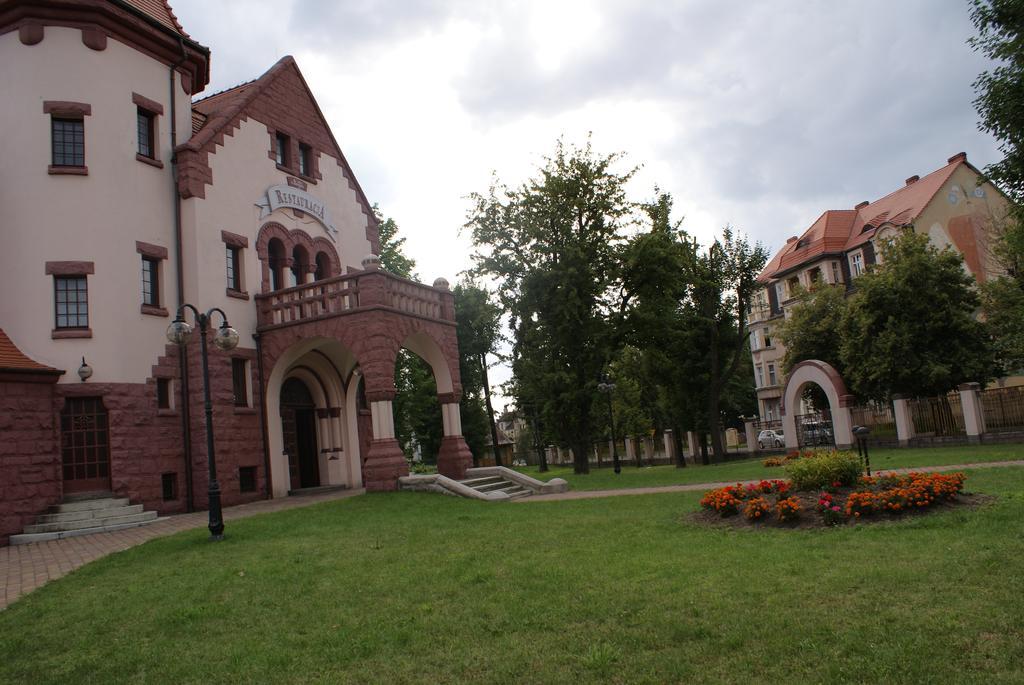 Villa Bergera Dzierżoniów Екстериор снимка